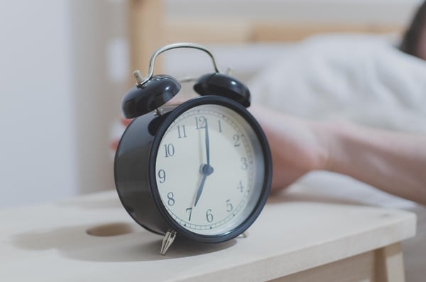 watch-hand-morning-clock-alarm-clock-alarm-837943-pxhere.com